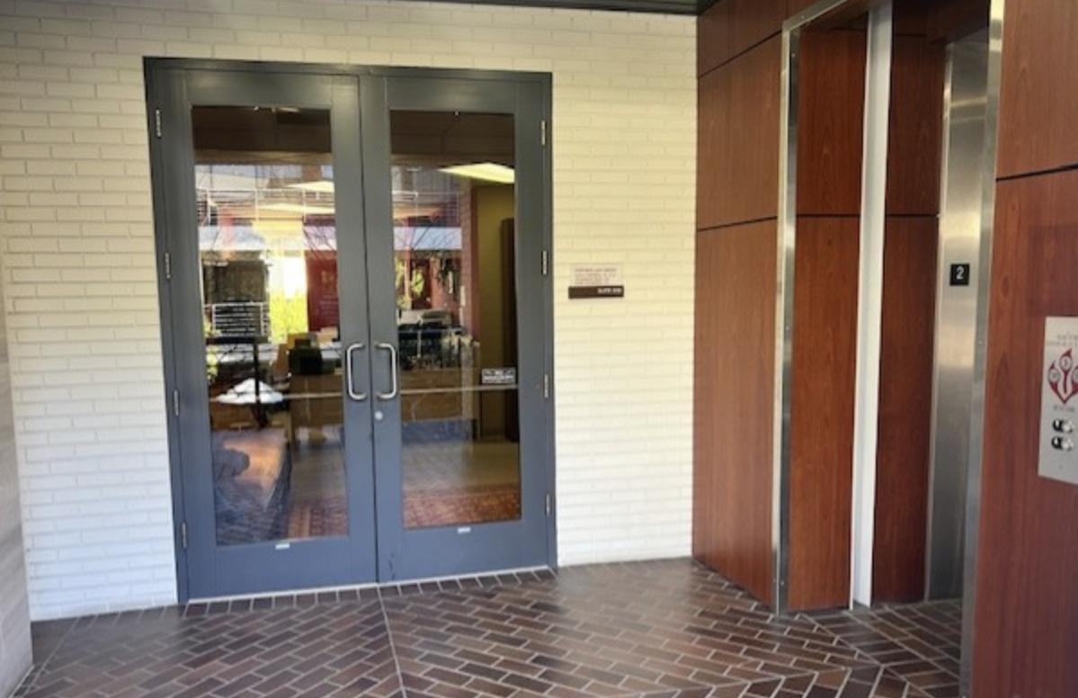 Entry next to Elevator