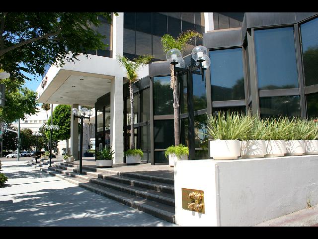 9595 Wilshire Blvd Beverly Hills CA Building entry