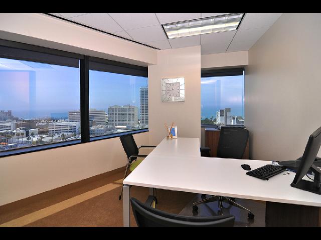 401 Wilshire Boulevard Santa Monica CA SM3 individual office-6