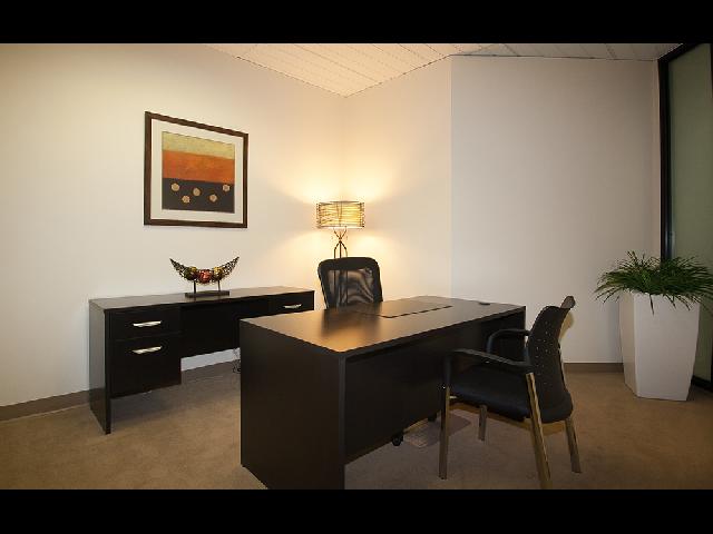222 N. Pacific Coast Highway El Segundo CA ELS day office 2-3