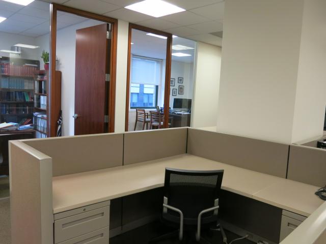 Park Avenue + 47th St New York NY Workstations Immediately Outside Available Offices