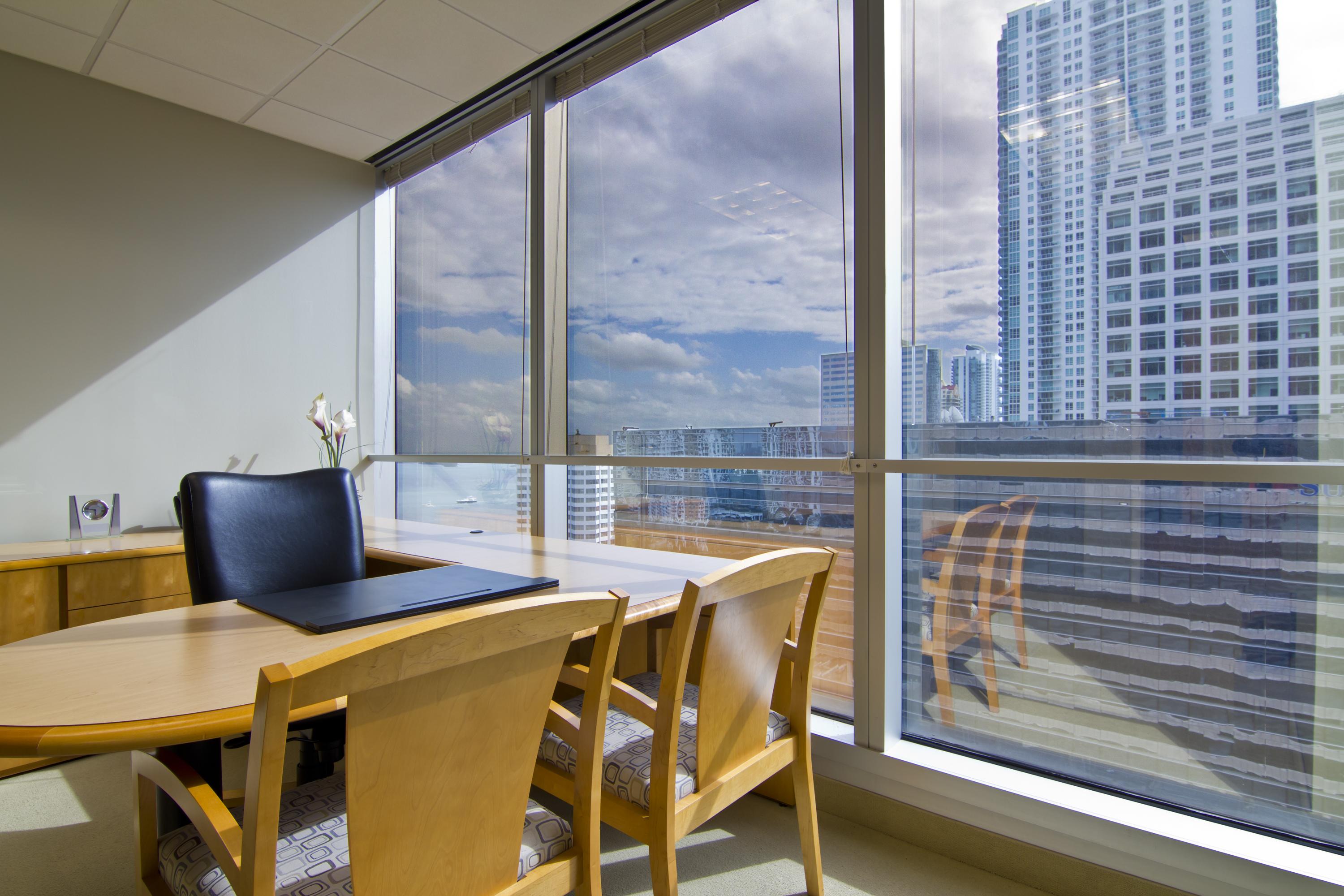 Miami Shared Office Space at 701 Brickell Avenue 33131 ...