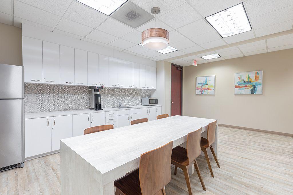 18000 Studebaker Cerritos CA Kitchen