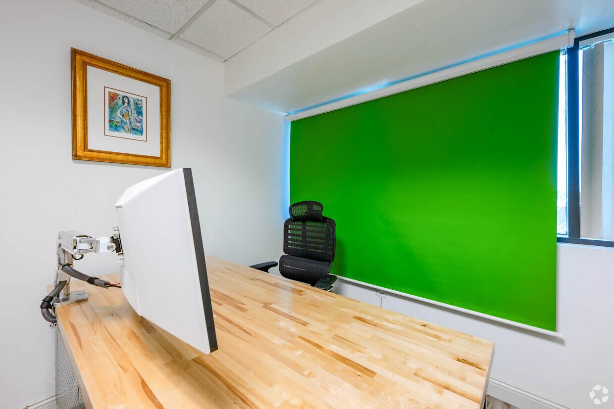 9025 Wilshire Blvd Beverly Hills CA Telemedicine Room