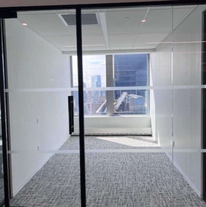 825 Third Avenue New York NY 2 window office example finishes