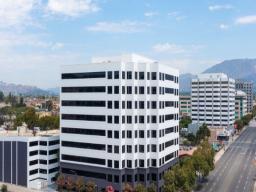 Modern nine-story office building with glass facade in Pasadena