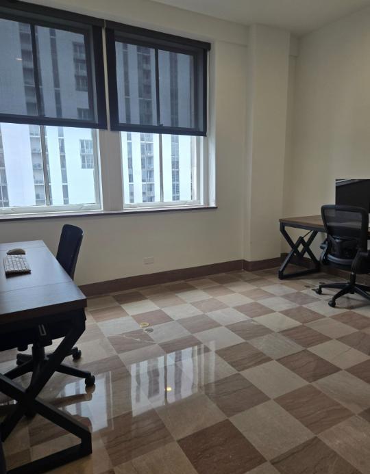 Office with 2 desks